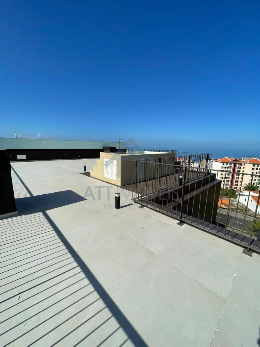 Apartamento T2 para Venda em São Martinho Foto 7