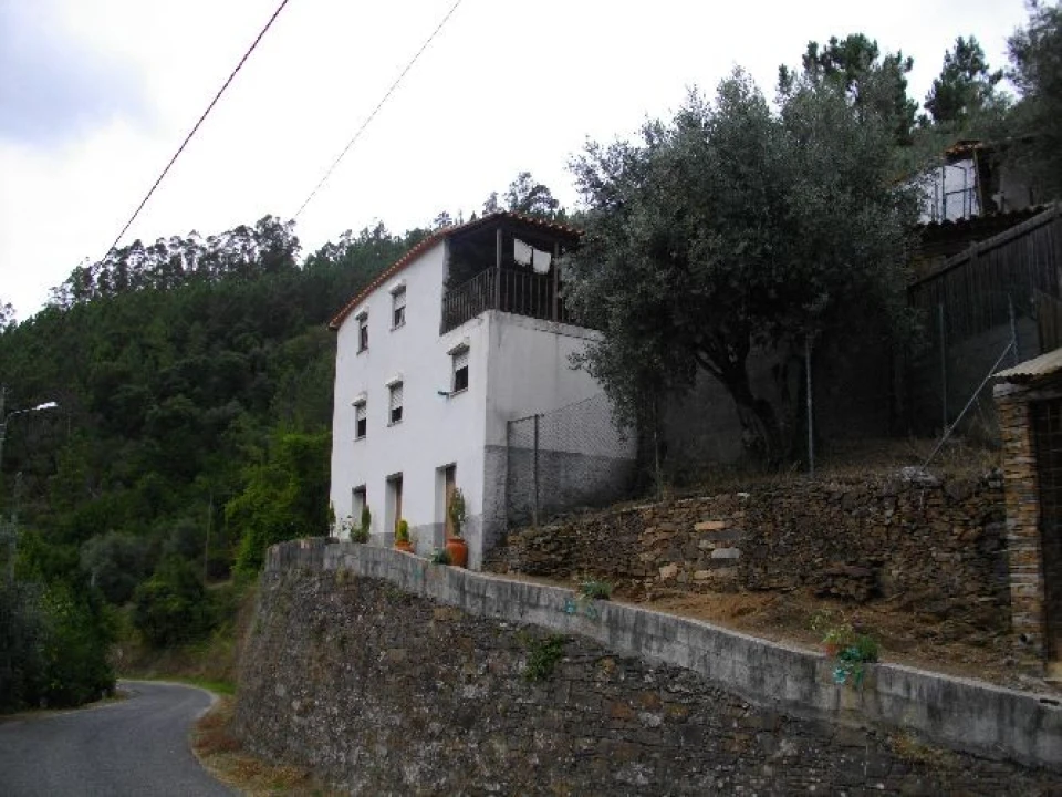 Moradia T4 para Venda em Arganil Foto 1