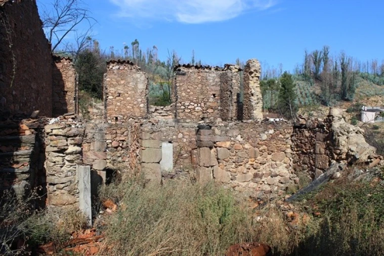 Moradia T0 para Venda em Arganil Foto 6