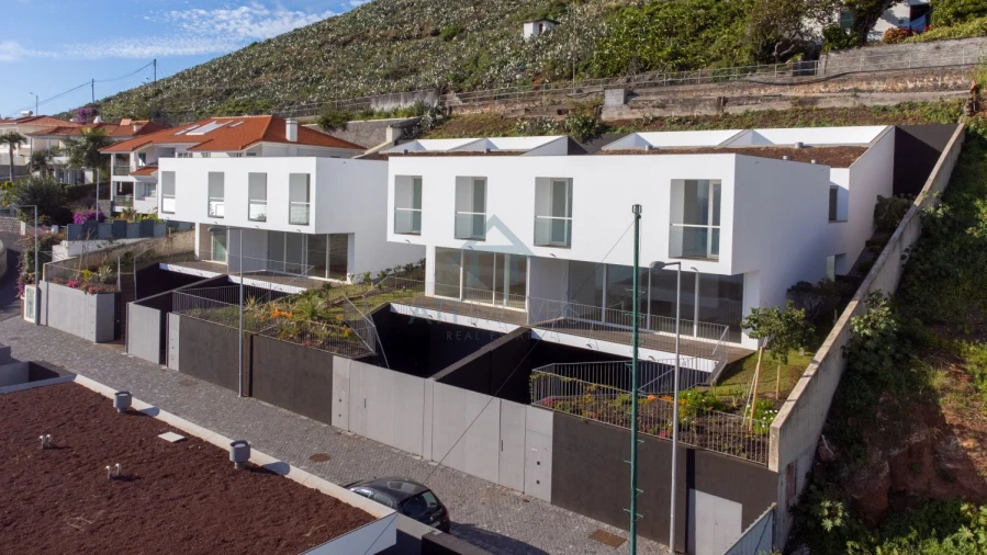 Moradia T3 para Venda em São Martinho Foto 5