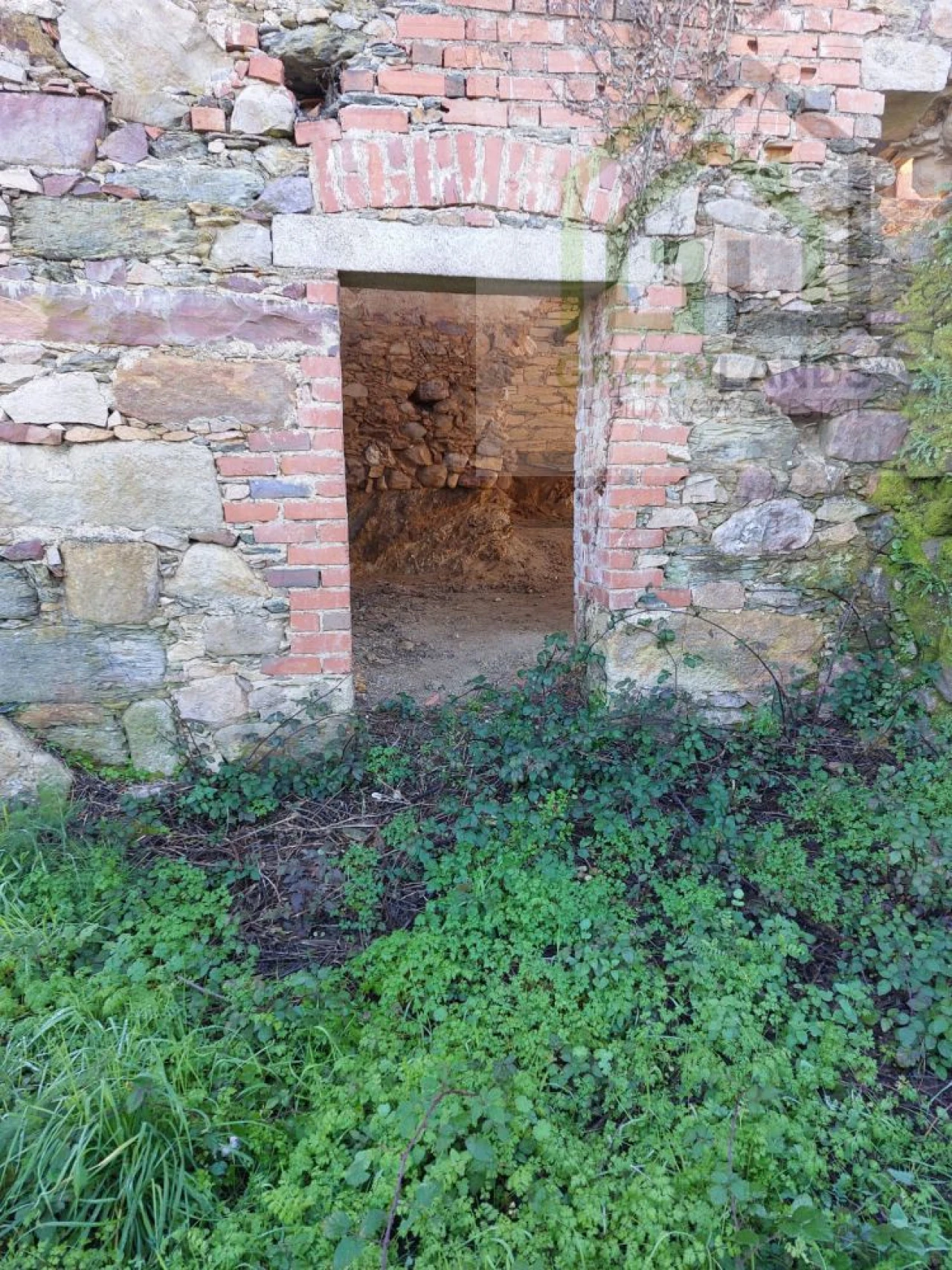 Moradia T3 para Venda em Pombeiro da Beira Foto 13