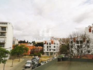 Apartamento T3 para Venda em São Domingos de Benfica