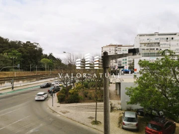 Apartamento T3 para Venda em São Domingos de Benfica