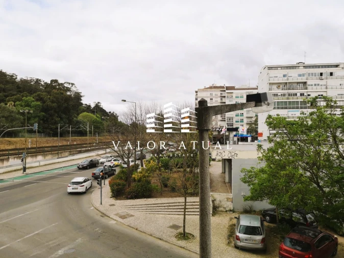 Apartamento T3 para Venda em São Domingos de Benfica Foto 15