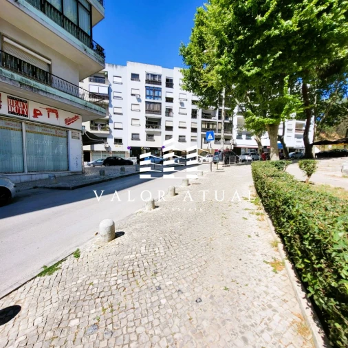 Loja para Venda em Almada, Cova da Piedade, Pragal e Cacilhas Foto 21