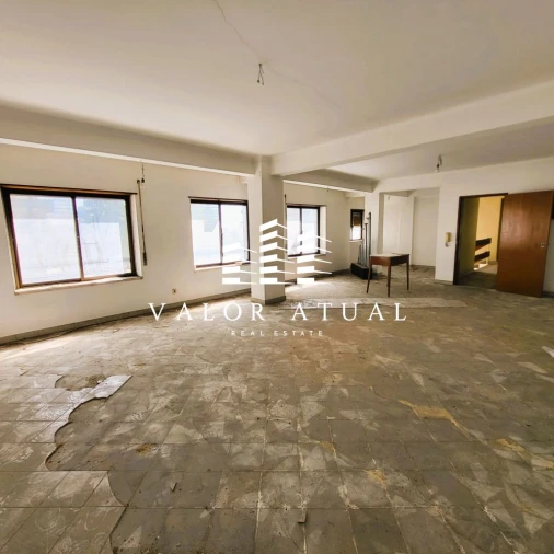 Loja para Venda em Almada, Cova da Piedade, Pragal e Cacilhas Foto 2