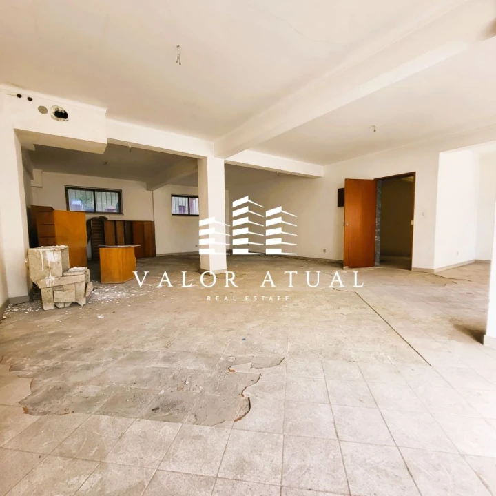 Loja para Venda em Almada, Cova da Piedade, Pragal e Cacilhas Foto 7