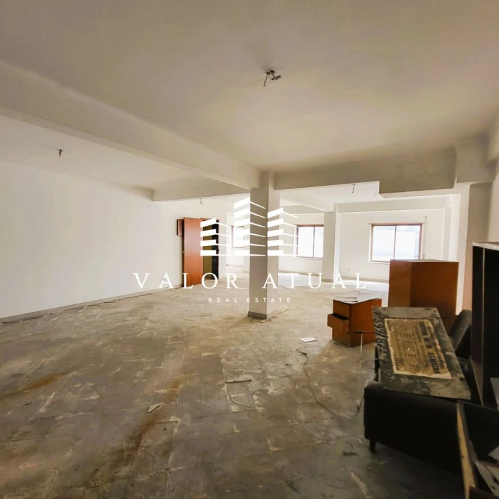 Loja para Venda em Almada, Cova da Piedade, Pragal e Cacilhas Foto 10