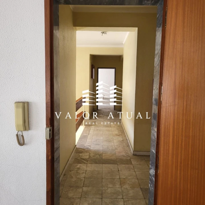 Loja para Venda em Almada, Cova da Piedade, Pragal e Cacilhas Foto 17