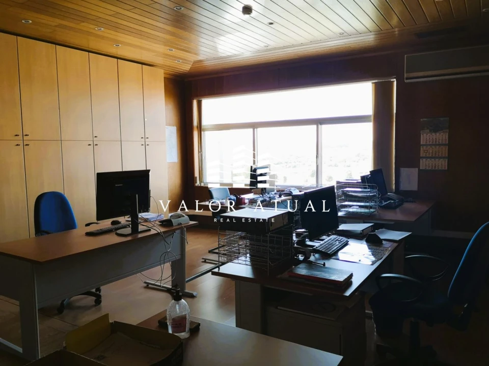 Loja para Arrendamento em Santa Maria e São Miguel, São Martinho, São Pedro Penaferrim Foto 20