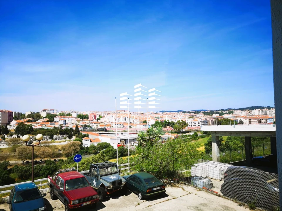 Loja para Arrendamento em Santa Maria e São Miguel, São Martinho, São Pedro Penaferrim Foto 25