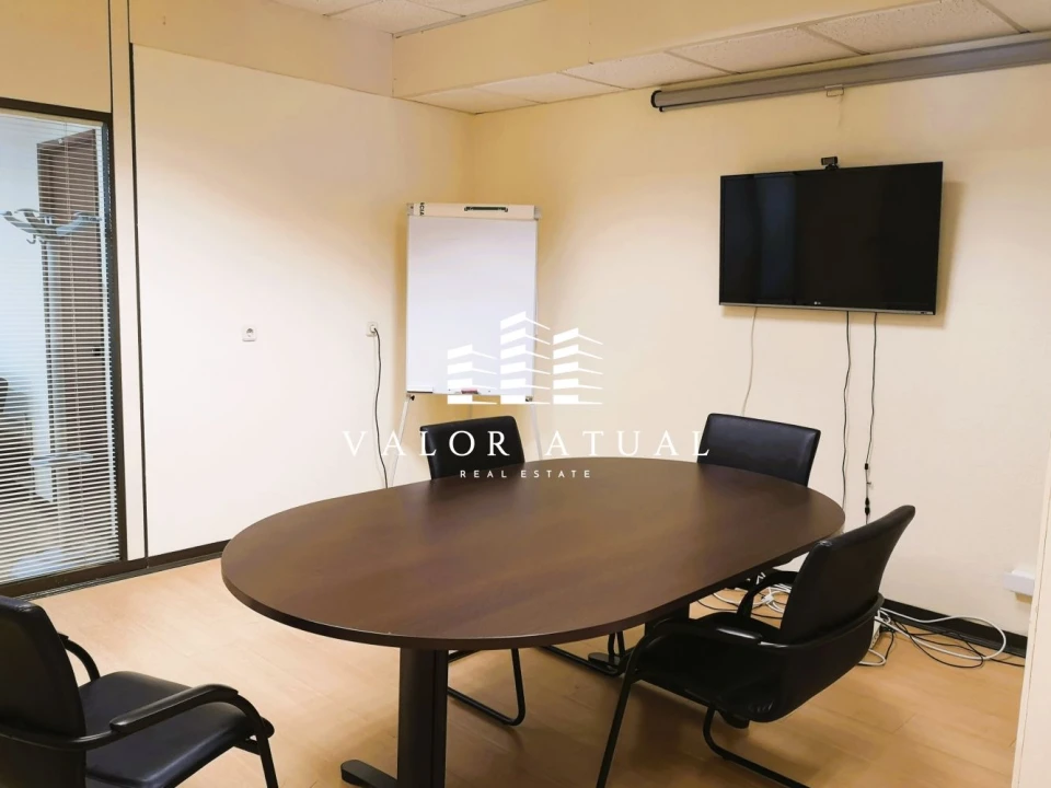 Loja para Arrendamento em Santa Maria e São Miguel, São Martinho, São Pedro Penaferrim Foto 14