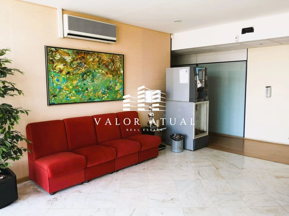 Loja para Arrendamento em Santa Maria e São Miguel, São Martinho, São Pedro Penaferrim Foto 28