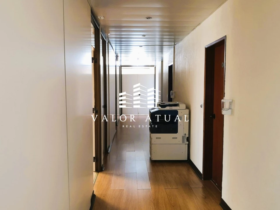 Loja para Arrendamento em Santa Maria e São Miguel, São Martinho, São Pedro Penaferrim Foto 15