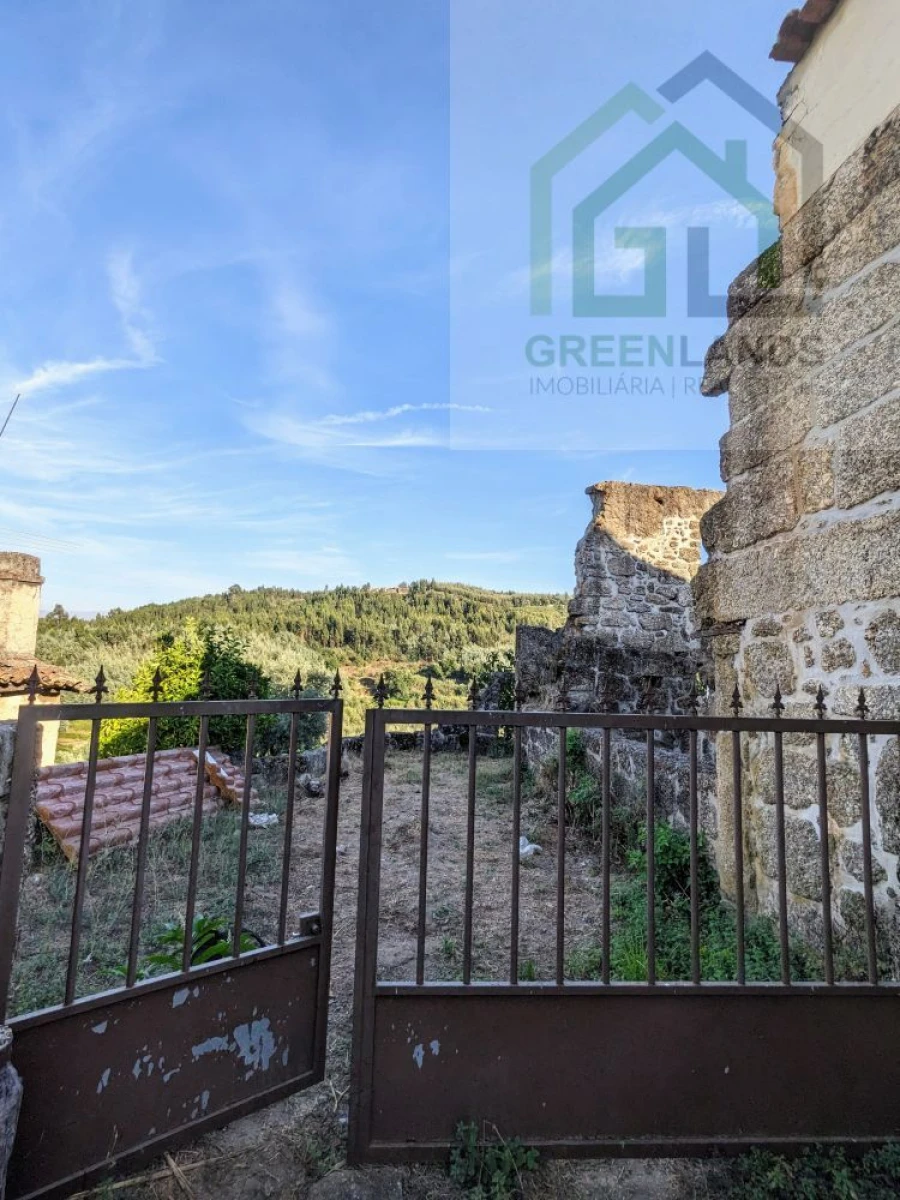 Moradia T2 para Venda em Candosa Foto 12