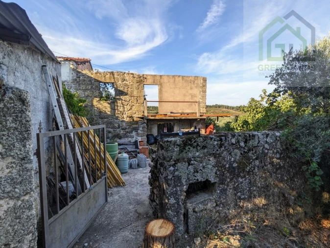 Moradia T2 para Venda em Candosa Foto 7