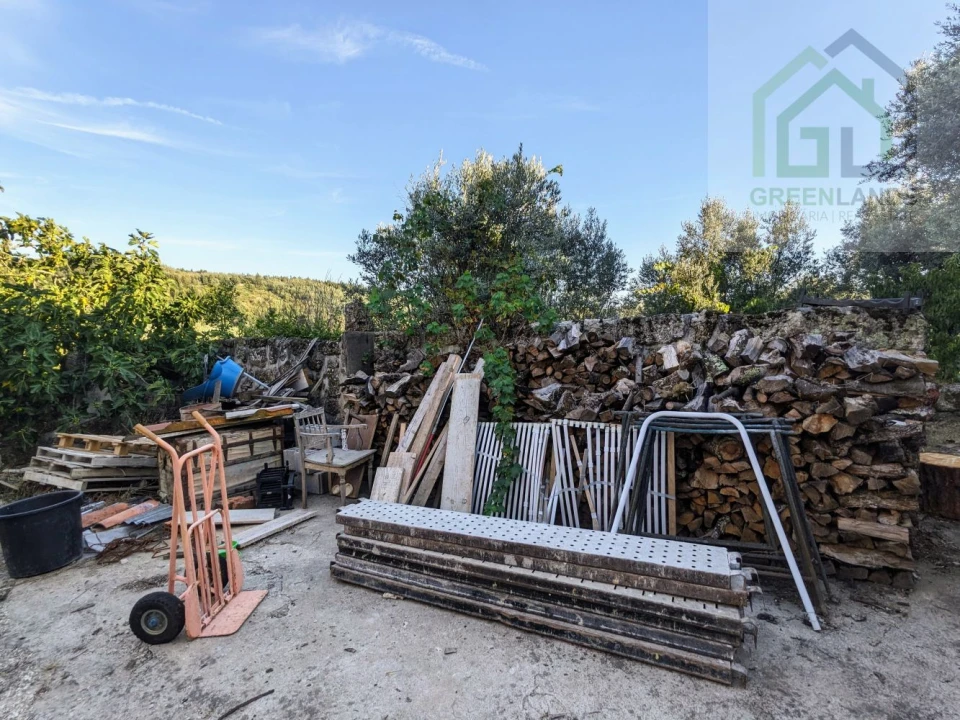 Moradia T2 para Venda em Candosa Foto 8