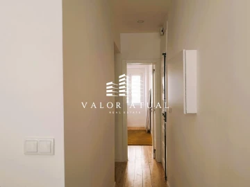 Apartamento T2 para Venda em Campo de Ourique