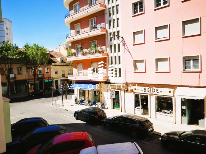 Apartamento T2 para Venda em Campo de Ourique Foto 27