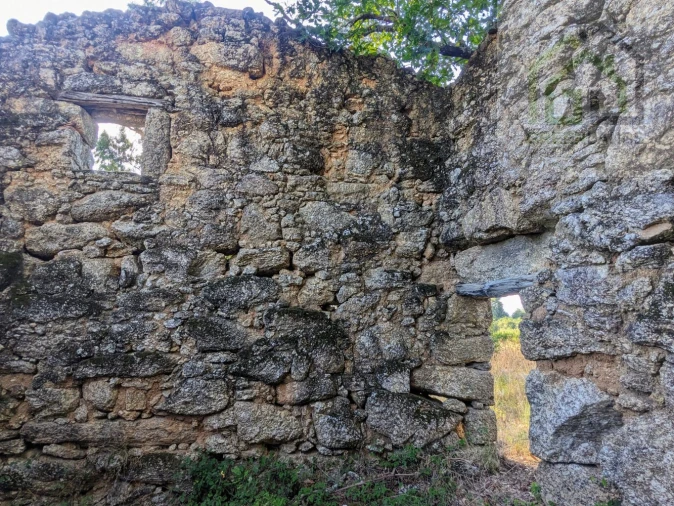 Moradia T0 para Venda em Candosa Foto 10