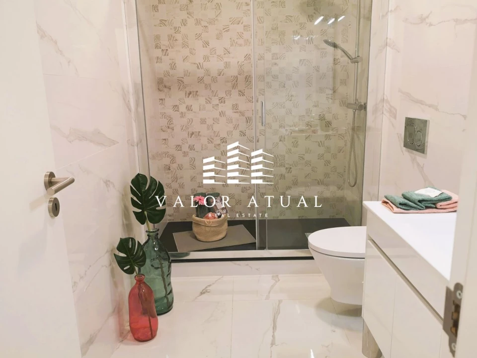 Apartamento T2 para Venda em Alvalade Foto 21