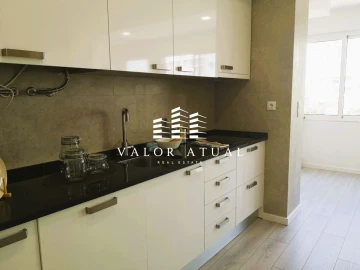 Apartamento T2 para Venda em Alvalade