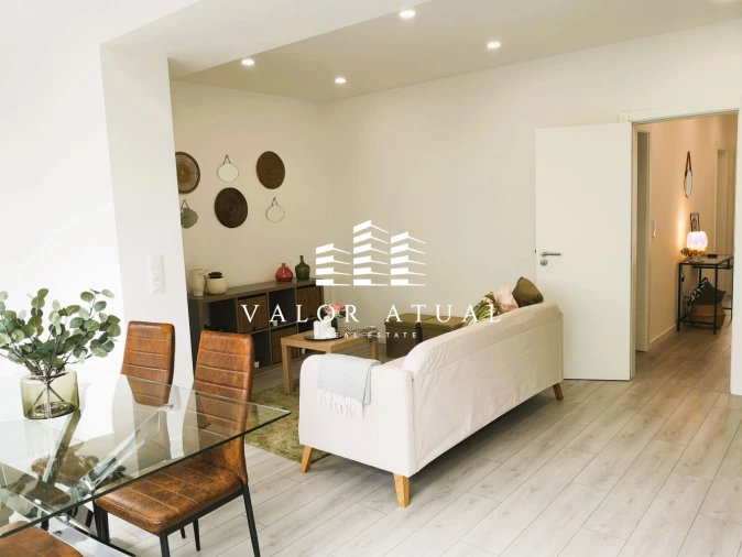 Apartamento T2 para Venda em Alvalade Foto 6