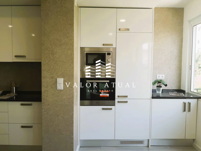 Apartamento T2 para Venda em Alvalade Foto 8