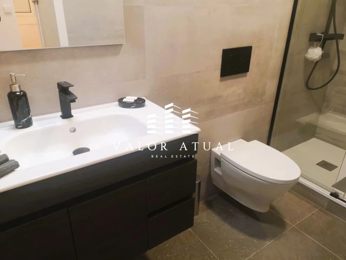 Apartamento T2 para Venda em Alvalade Foto 17