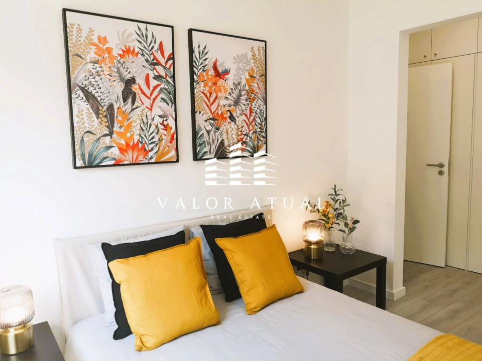 Apartamento T2 para Venda em Alvalade Foto 13