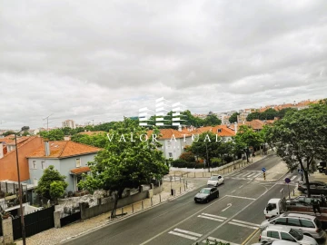 Apartamento T2 para Venda em Benfica