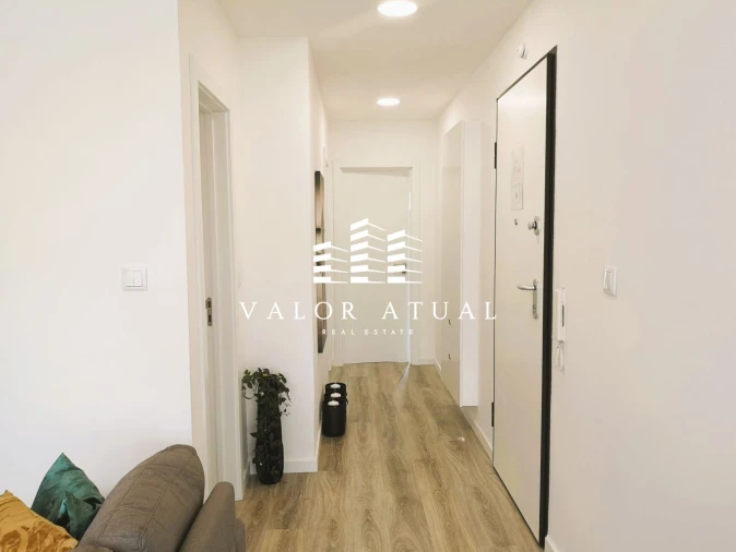 Apartamento T2 para Venda em Benfica Foto 24