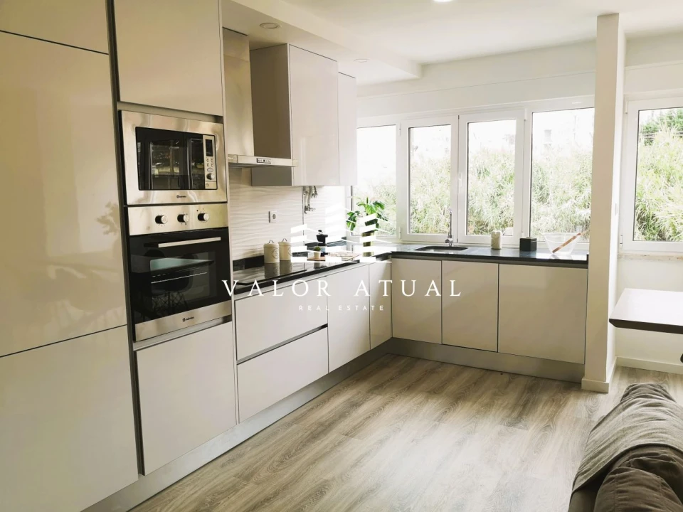 Apartamento T2 para Venda em Benfica Foto 16