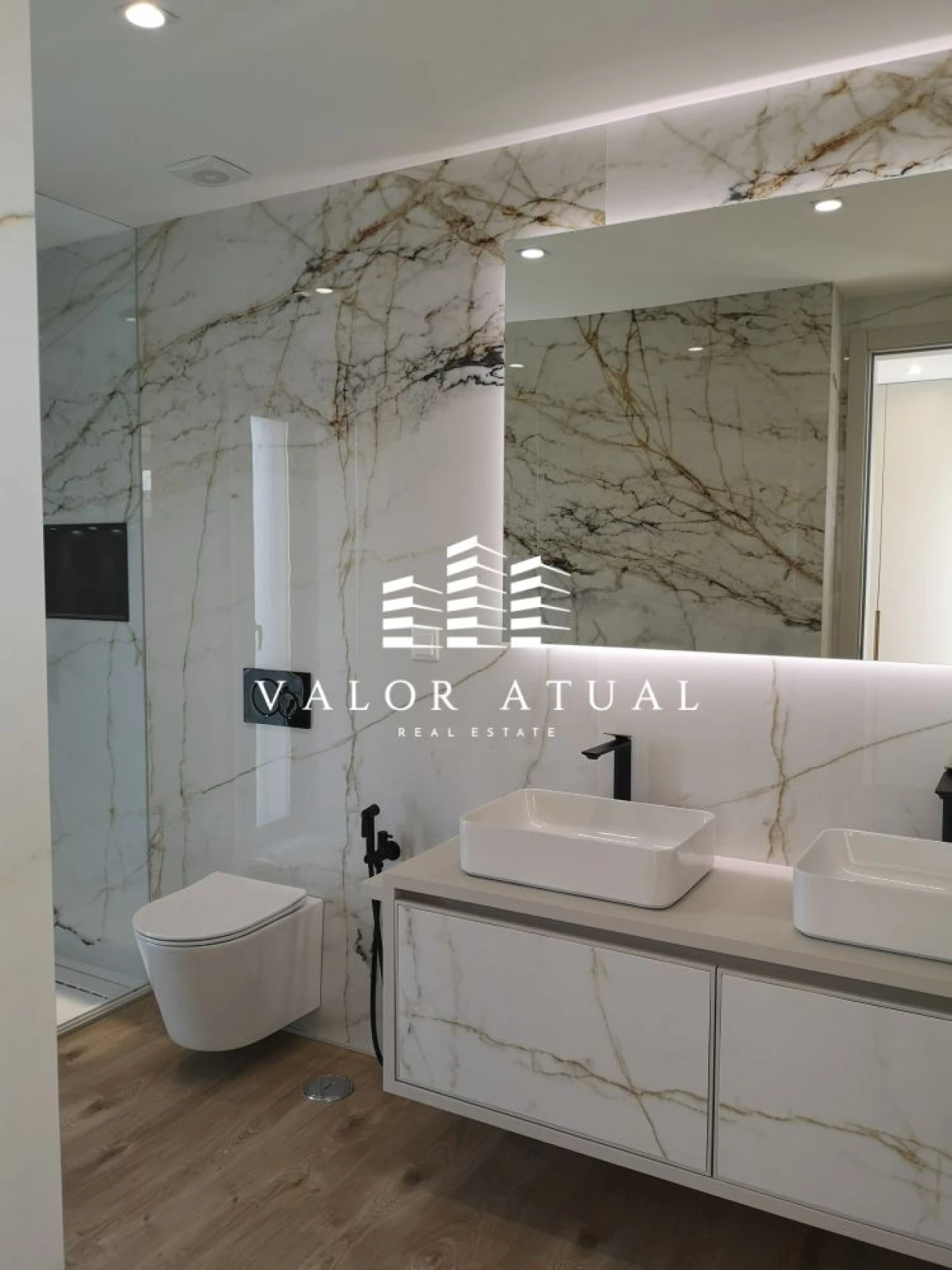 Moradia T5 para Venda em Porto Salvo Foto 18