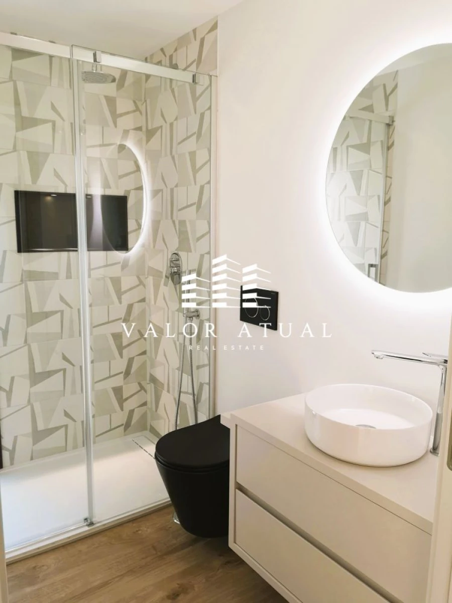 Moradia T5 para Venda em Porto Salvo Foto 20