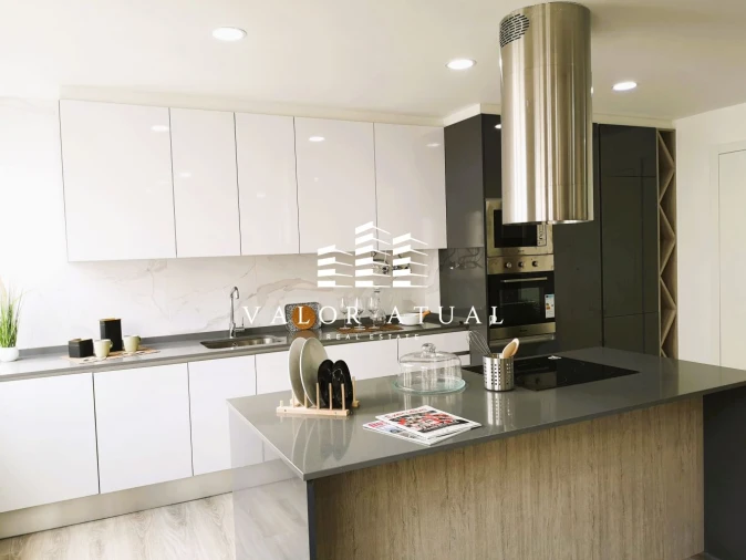 Apartamento T3 para Venda em Benfica Foto 3