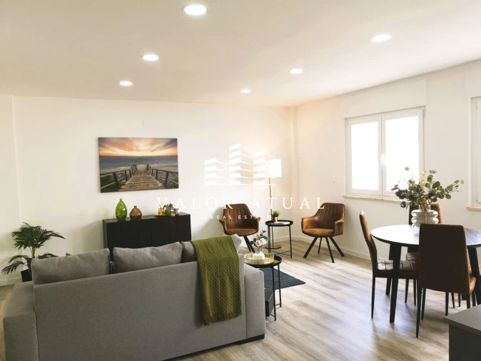 Apartamento T3 para Venda em Benfica Foto 2