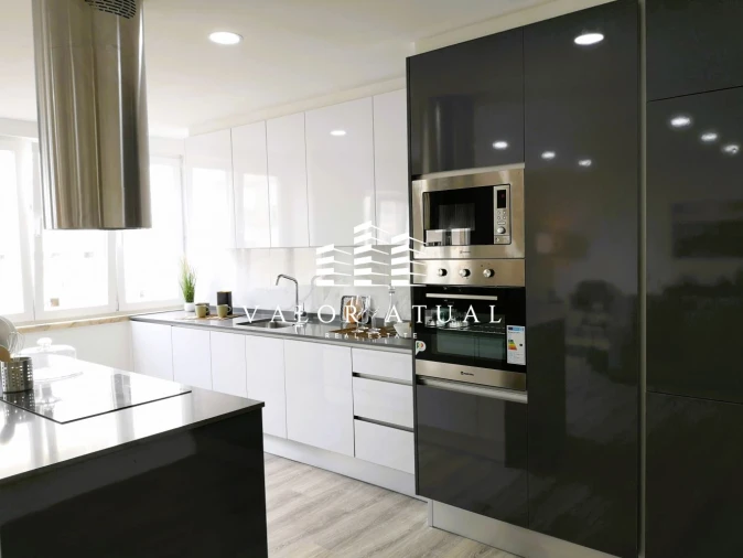 Apartamento T3 para Venda em Benfica Foto 4