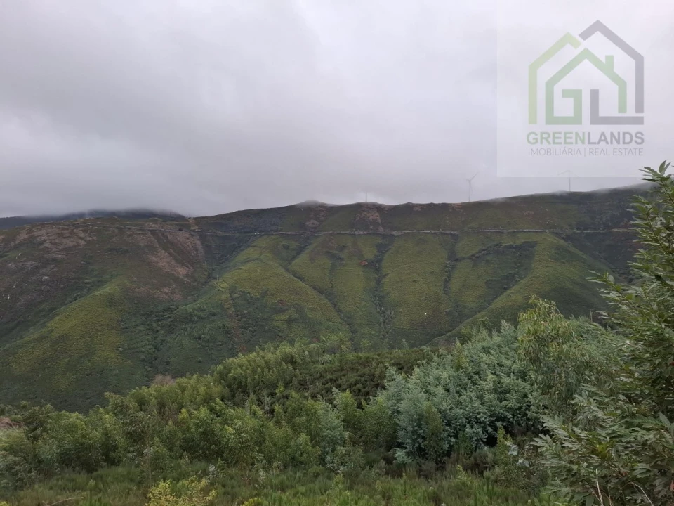 Moradia T4 para Venda em Cerdeira e Moura da Serra Foto 14