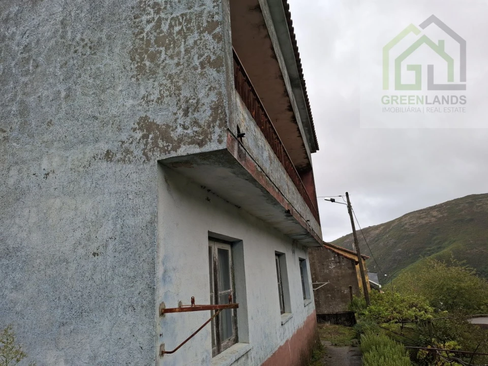 Moradia T4 para Venda em Cerdeira e Moura da Serra Foto 10