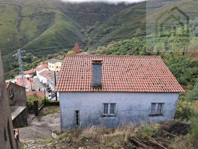 Moradia T4 para Venda em Cerdeira e Moura da Serra Foto 2