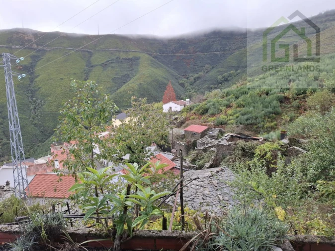 Moradia T4 para Venda em Cerdeira e Moura da Serra Foto 12