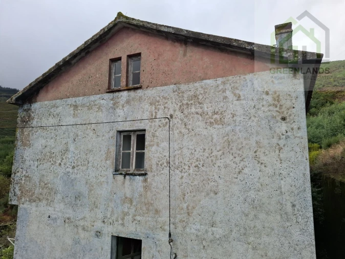 Moradia T4 para Venda em Cerdeira e Moura da Serra Foto 5