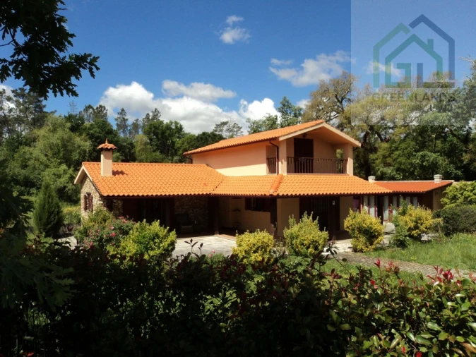 Quinta T3 para Venda em Arganil