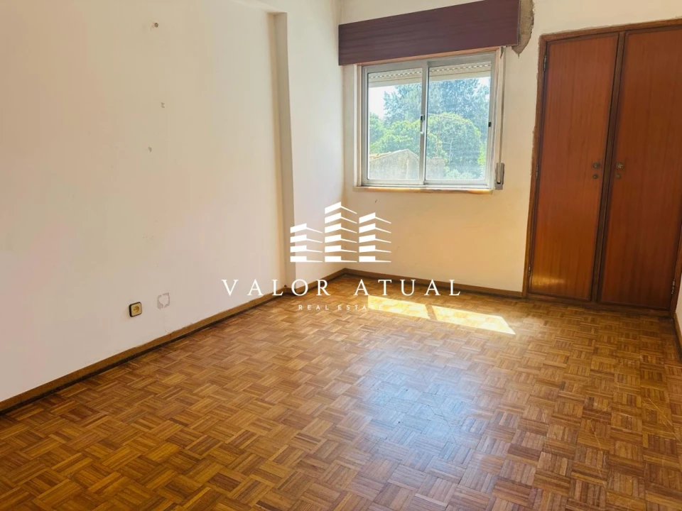 Apartamento T2 para Venda em Massamá e Monte Abraão Foto 12