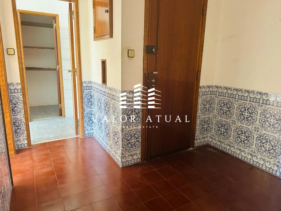 Apartamento T2 para Venda em Massamá e Monte Abraão Foto 8