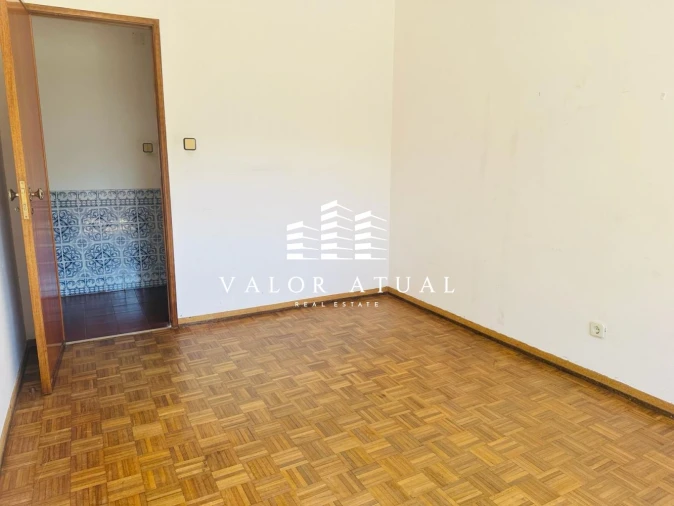 Apartamento T2 para Venda em Massamá e Monte Abraão Foto 15