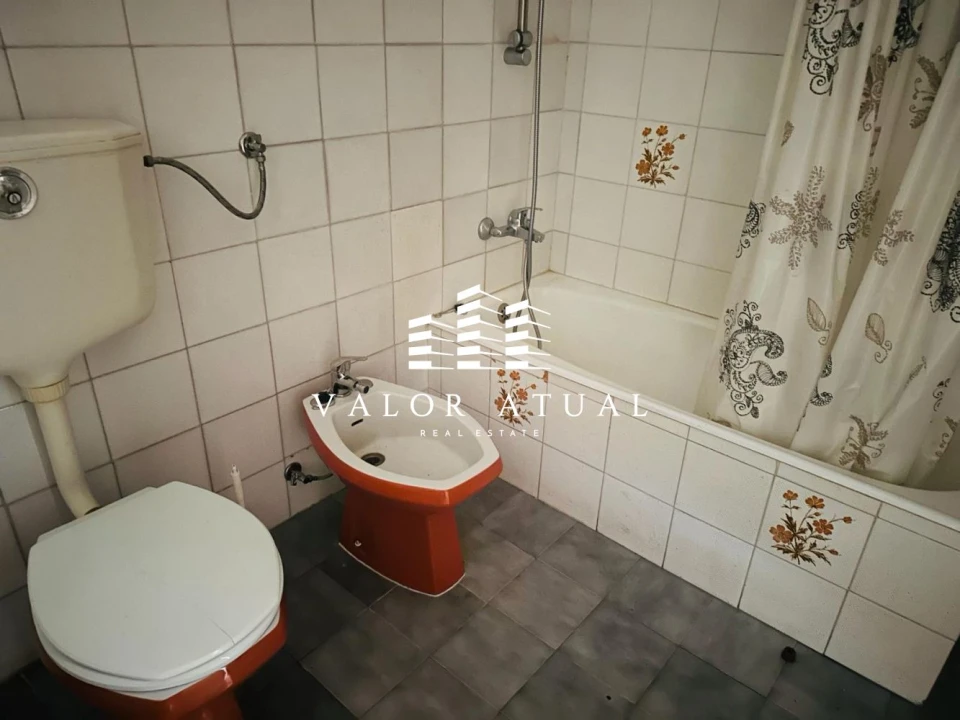 Apartamento T2 para Venda em Massamá e Monte Abraão Foto 18