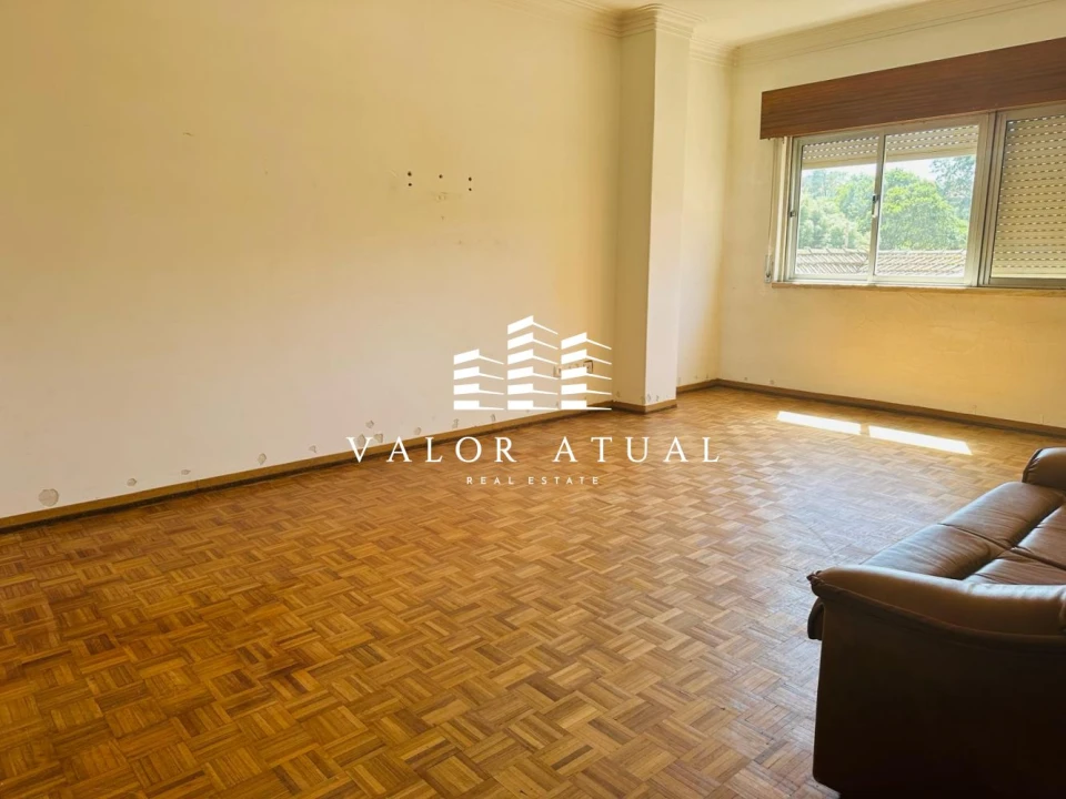 Apartamento T2 para Venda em Massamá e Monte Abraão Foto 3