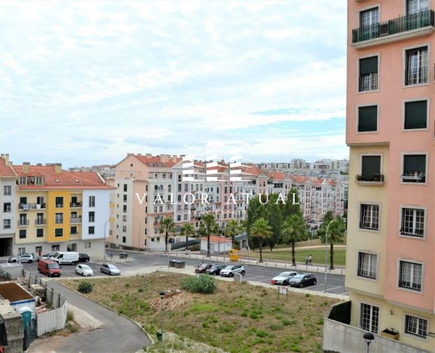 Apartamento T4 para Venda em Mina de Água Foto 29